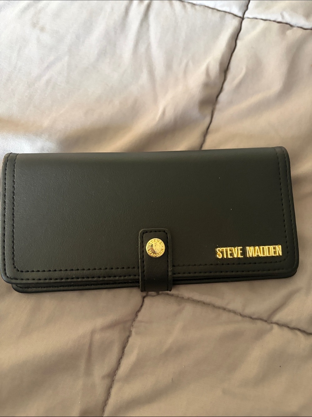 Steve Madden Black Wallet with Gold Logo